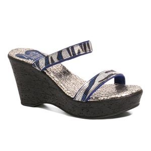 Love and Liberty Blue Zebra Sage Wedge Sandals Women Size CN 39 or US 7.5 READ